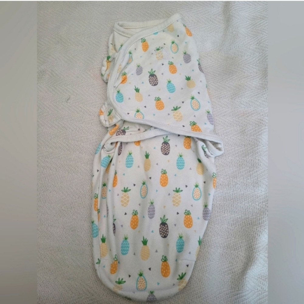 Pineapple Pattern Swaddle